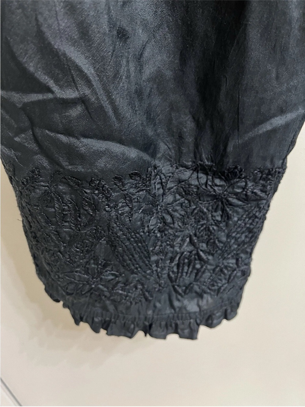 Black Women's Cropped Wide-Leg Pants with Lace Trim Nwot Sz S - Picture 5 of 12